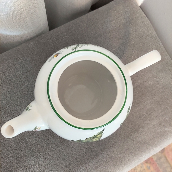 Royal Caldone Floral Teapot Botanical Chamomile Dogwood England Cottage - Picture 7 of 11